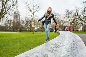 Royal Walking Tour with Buckingham Palace Tickets